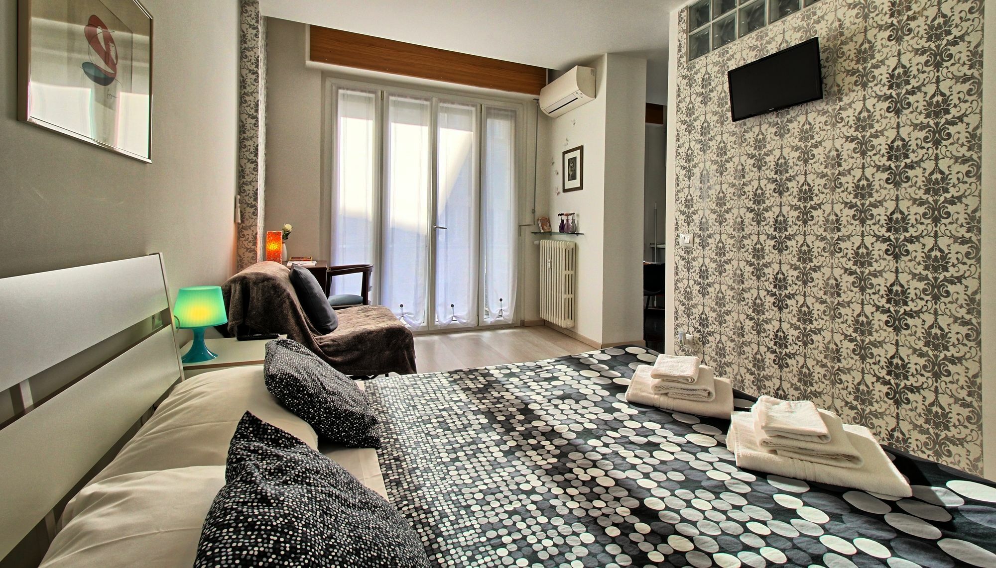 Manzoni Studios Lake Como ภายนอก รูปภาพ